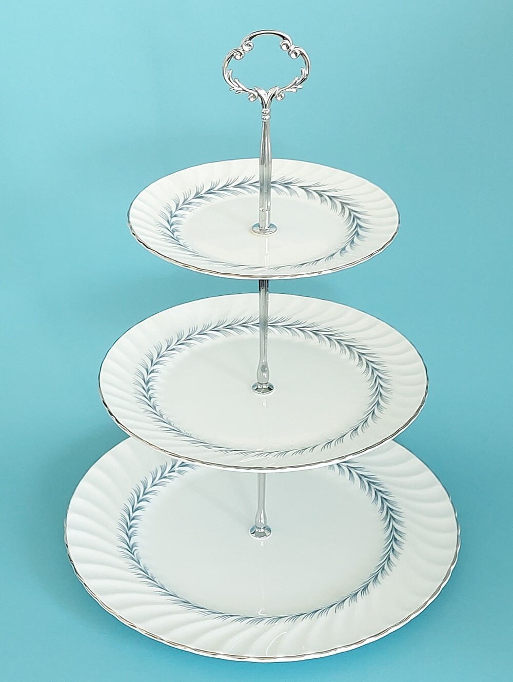 Vintage Aynsley Mayfair Bone China 3 Tier Cake Stand Dessert Tower England